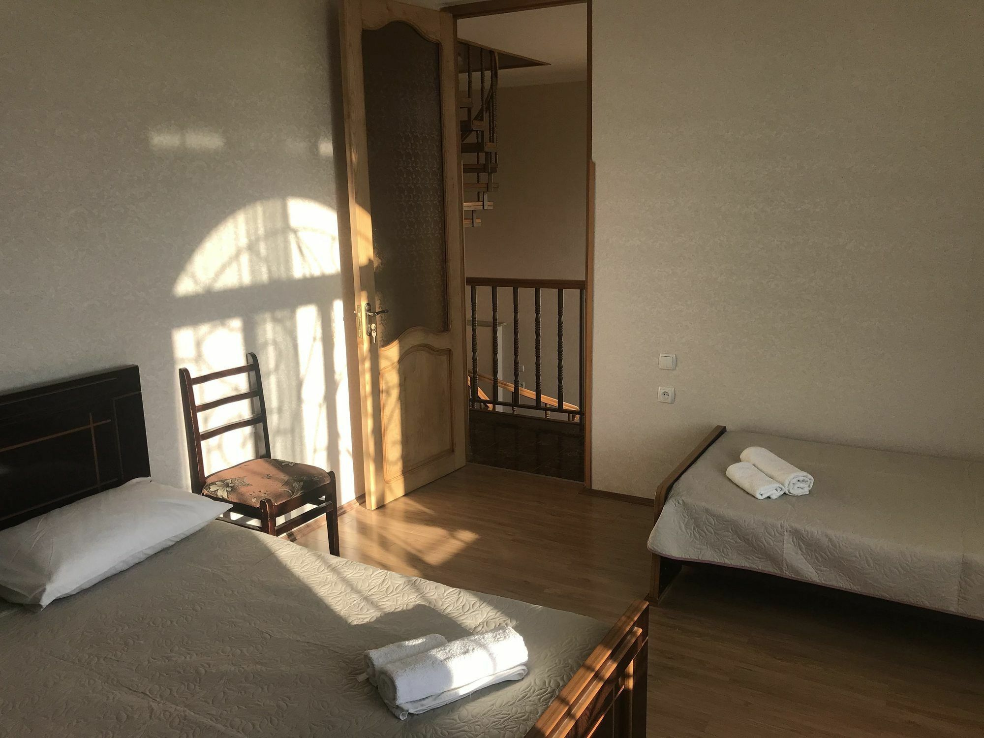 Bajo Guest House Kutaisi Bagian luar foto